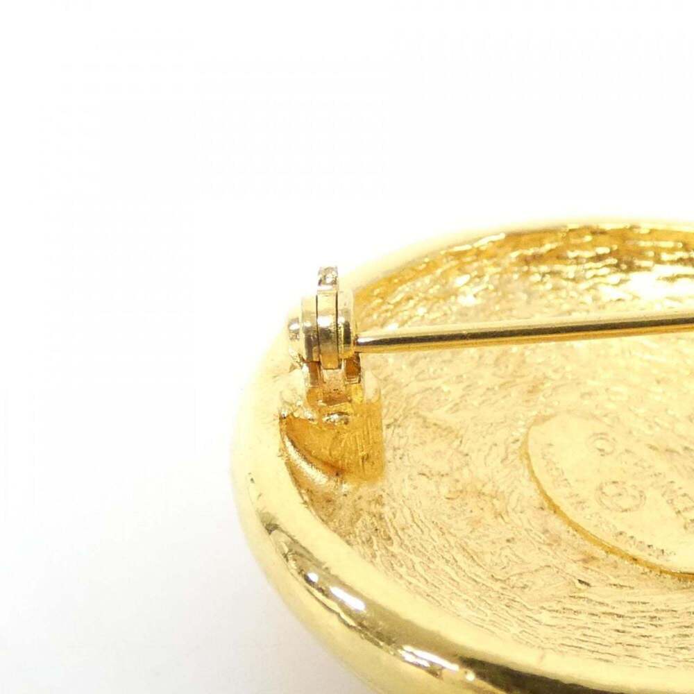 CHANEL Gold Brooch - Picture 6 of 6